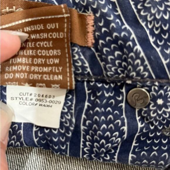 Paige Blue Heights Low Rise Skinny Leg Gray Denim Jeans Womens Size 27 Studded - Picture 6 of 10